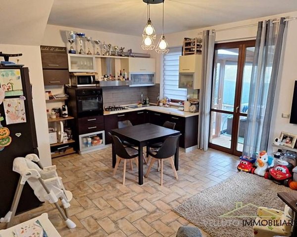 appartamento in vendita a Trecastelli in zona Ripe