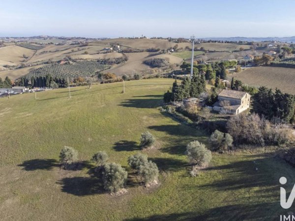 casa indipendente in vendita a Trecastelli