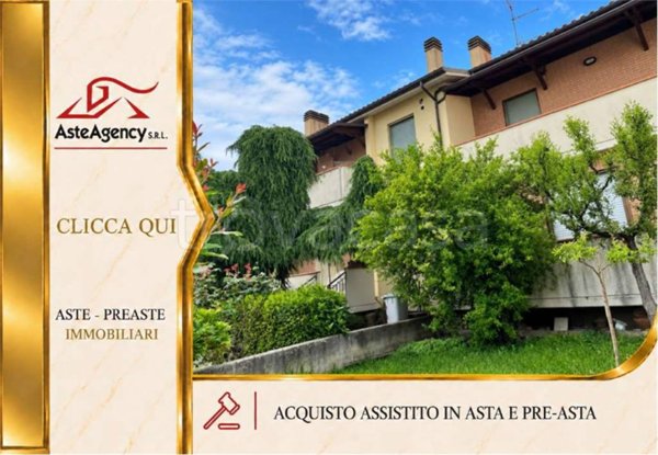 casa indipendente in vendita a Trecastelli in zona Ponterio