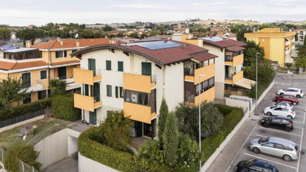 appartamento in vendita a Trecastelli in zona Ponterio