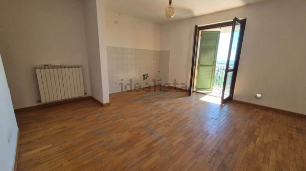appartamento in vendita a Trecastelli in zona Castel Colonna