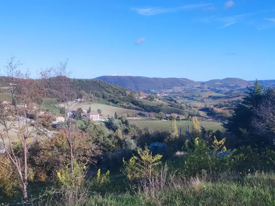 casa indipendente in vendita ad Apiro in zona Frontale