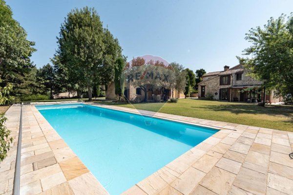 casa indipendente in vendita ad Apiro
