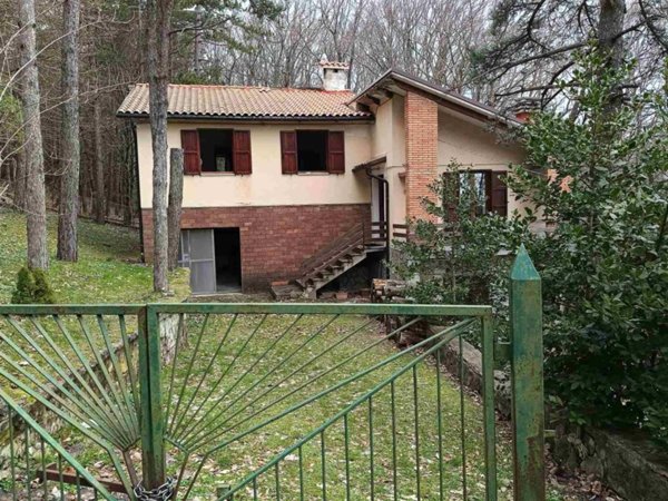 casa indipendente in vendita ad Apiro