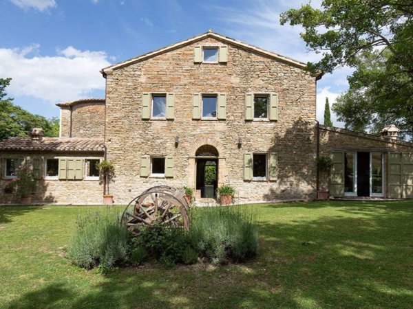 casa indipendente in vendita ad Apiro