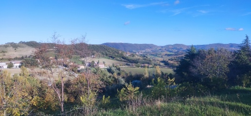 casa indipendente in vendita ad Apiro in zona Frontale