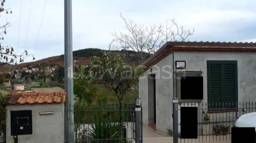 quadrivano in vendita ad Apiro