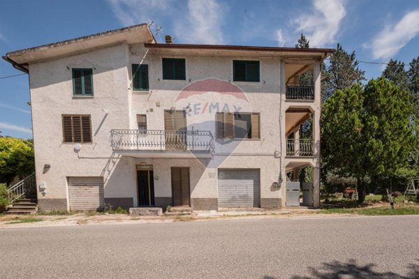 appartamento in vendita ad Apiro