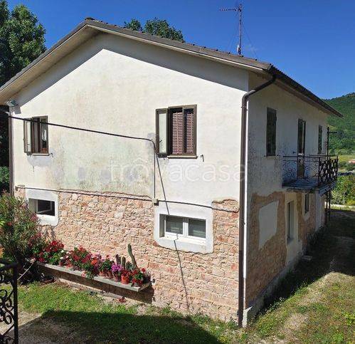 casa indipendente in vendita ad Apiro