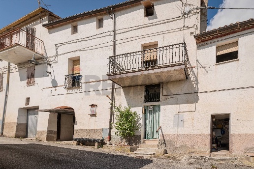 appartamento in vendita ad Apiro