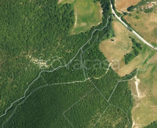 terreno edificabile in vendita ad Apiro