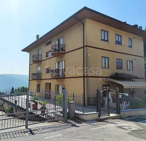 appartamento in vendita ad Apiro