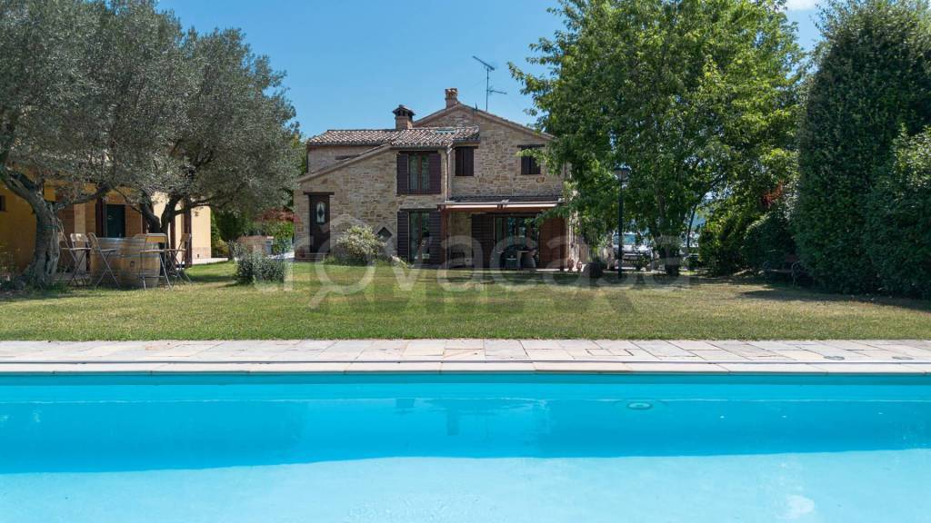 casa indipendente in vendita ad Apiro