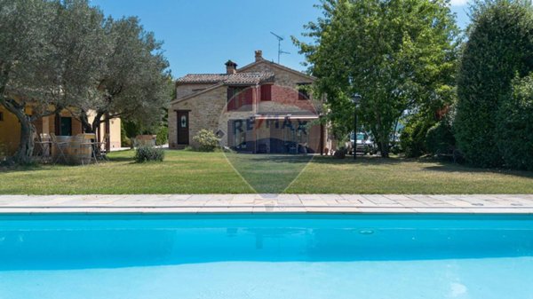 casa indipendente in vendita ad Apiro