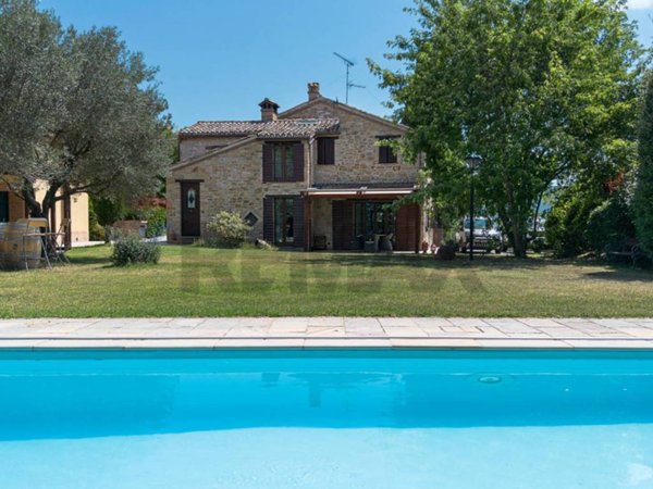 casa indipendente in vendita ad Apiro