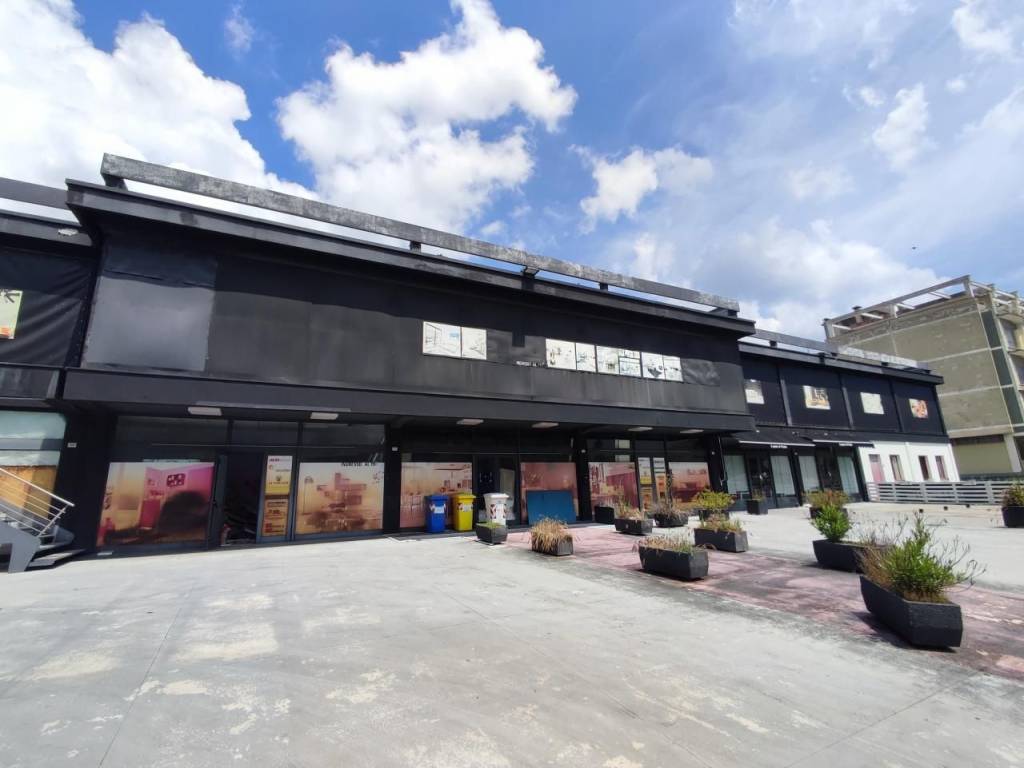 locale commerciale in vendita ad Appignano