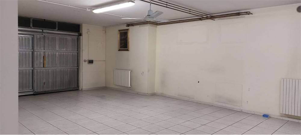 locale di sgombero in vendita ad Appignano