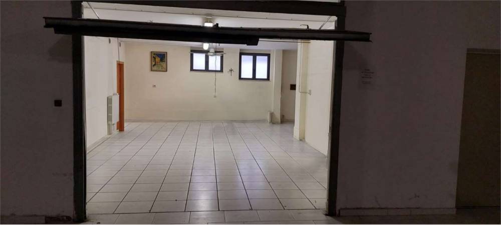locale di sgombero in vendita ad Appignano