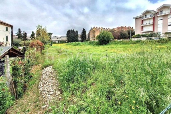 terreno edificabile in vendita ad Appignano