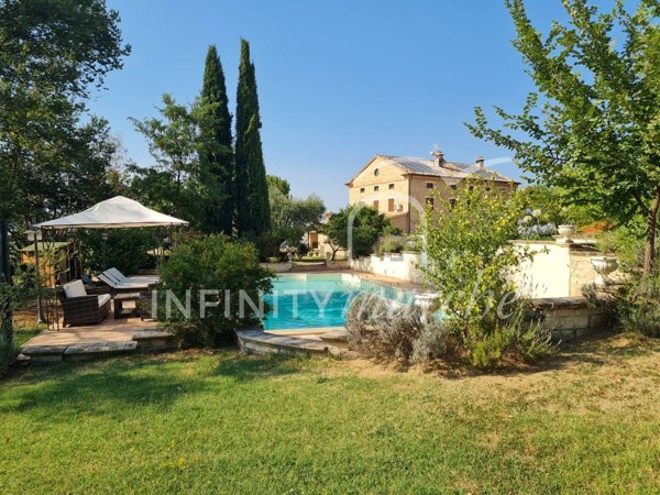 casale in vendita ad Appignano