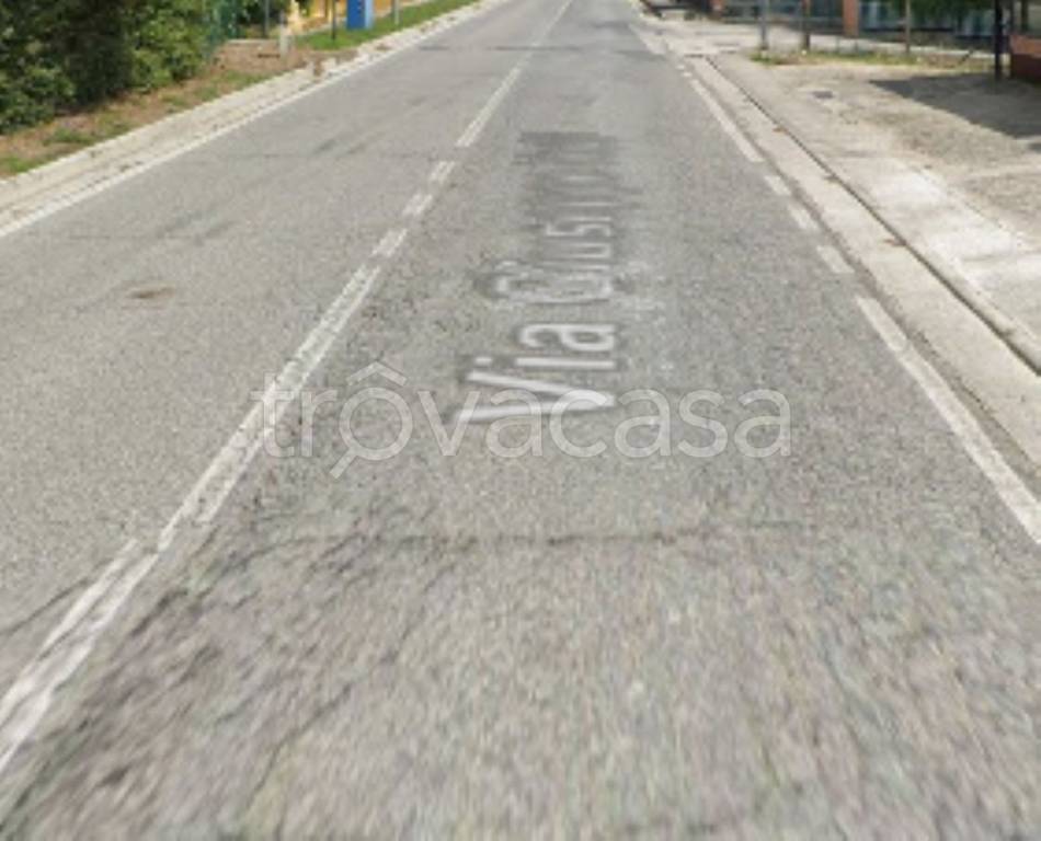 locale commerciale in vendita ad Appignano