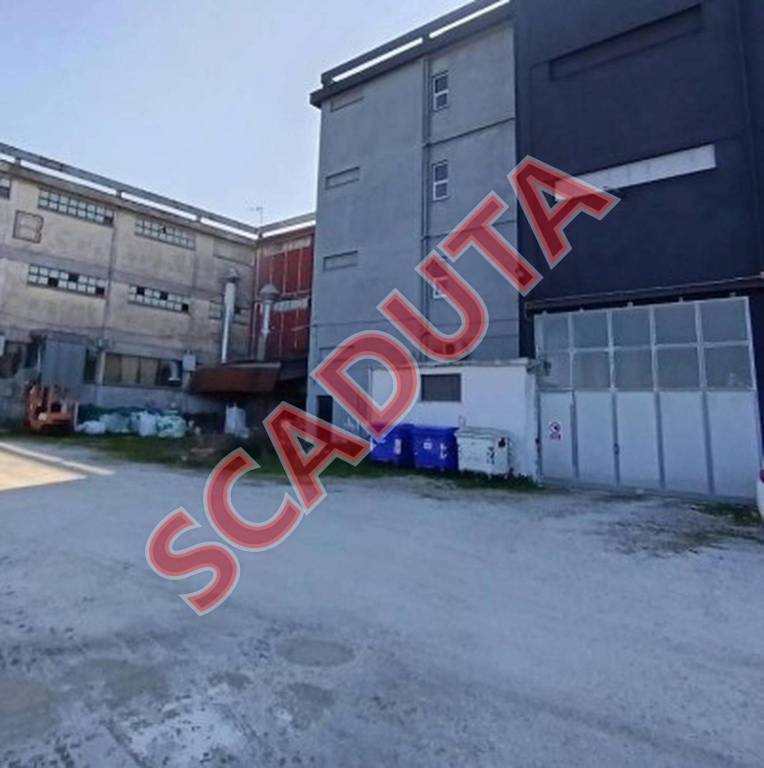 locale commerciale in vendita ad Appignano