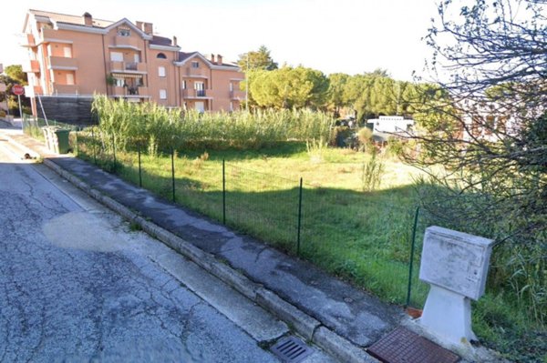 terreno edificabile in vendita ad Appignano