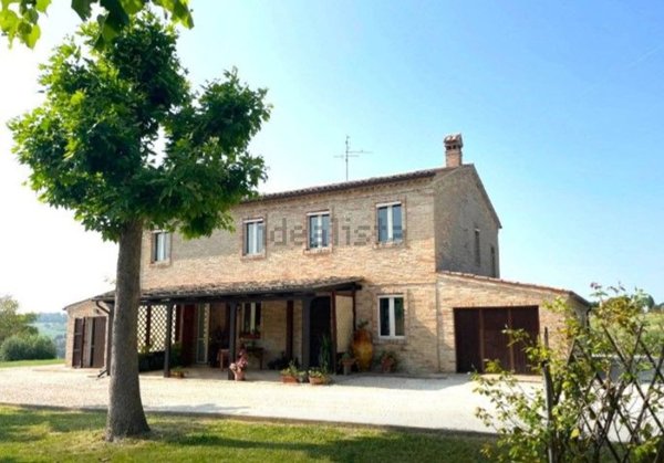 casa indipendente in vendita ad Appignano in zona Forano