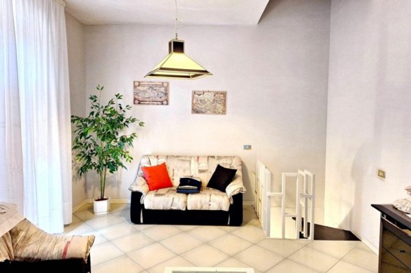 casa indipendente in vendita ad Appignano in zona Forano