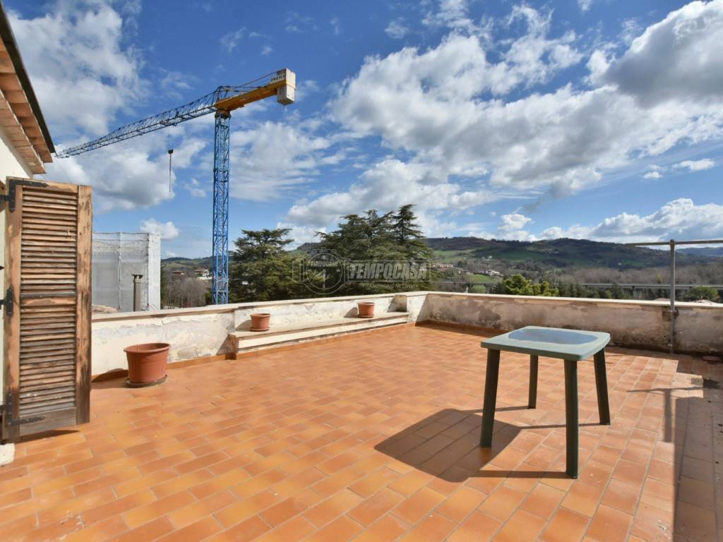casa indipendente in vendita a Belforte del Chienti