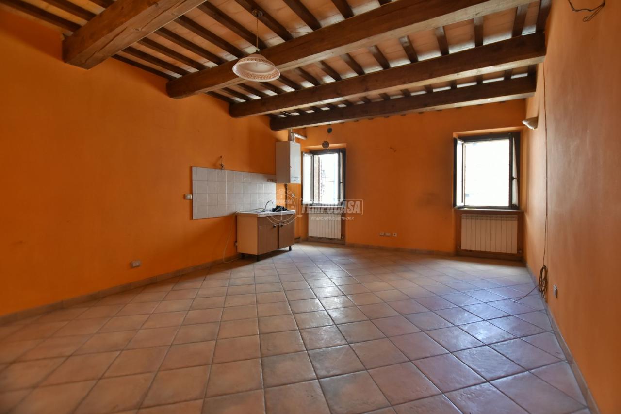 casa indipendente in vendita a Belforte del Chienti