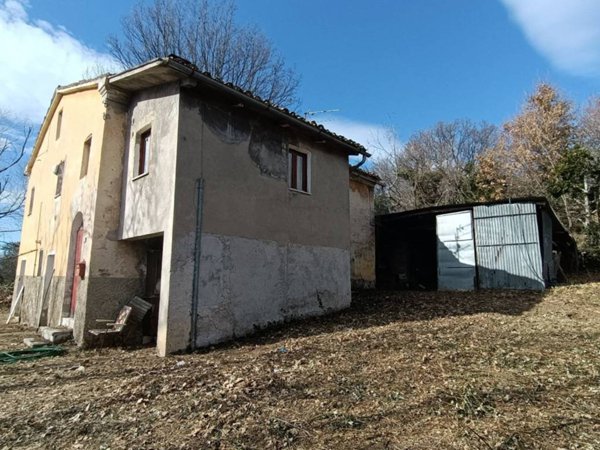 intera palazzina in vendita a Belforte del Chienti