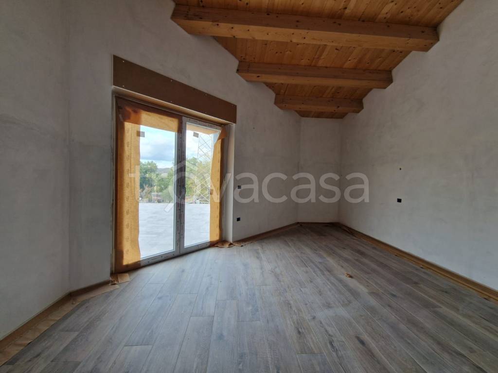 casa indipendente in vendita a Belforte del Chienti