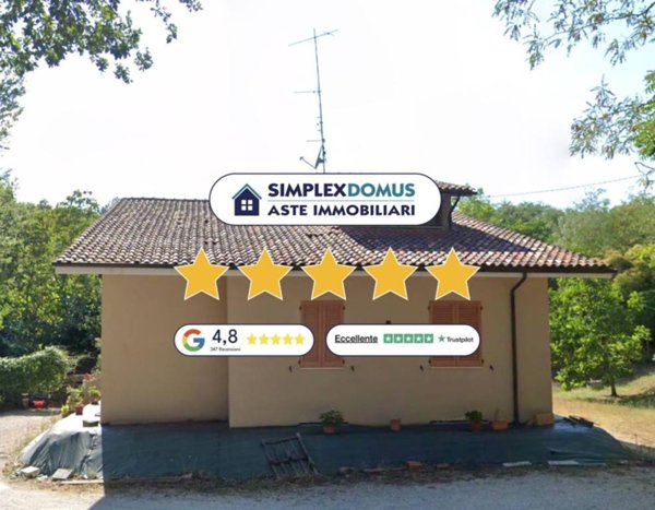 casa indipendente in vendita a Belforte del Chienti