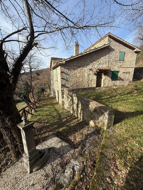 casa indipendente in vendita a Bolognola
