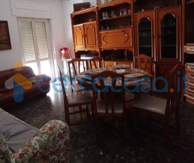 casa indipendente in vendita a Caldarola in zona Croce