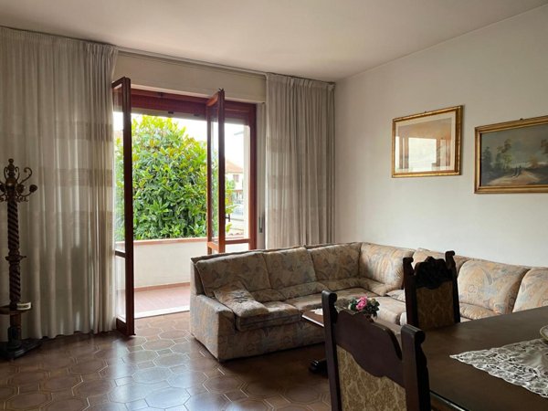 casa indipendente in vendita a Caldarola in zona Croce