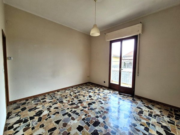 casa indipendente in vendita a Caldarola in zona Croce