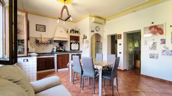 appartamento in vendita a Caldarola in zona Croce