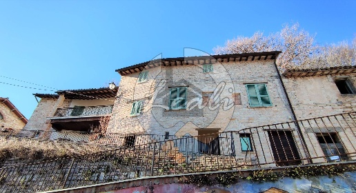 casa indipendente in vendita a Caldarola in zona Vestignano