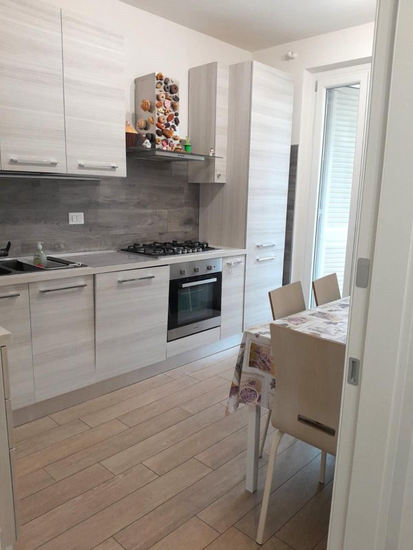 casa indipendente in vendita a Caldarola in zona Croce