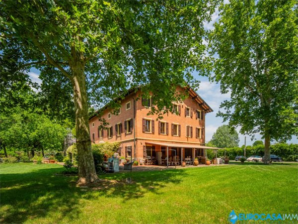 villa in vendita a Caldarola in zona Croce