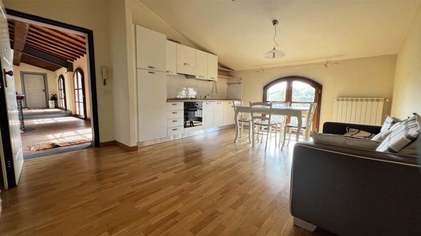 appartamento in vendita a Caldarola in zona Croce