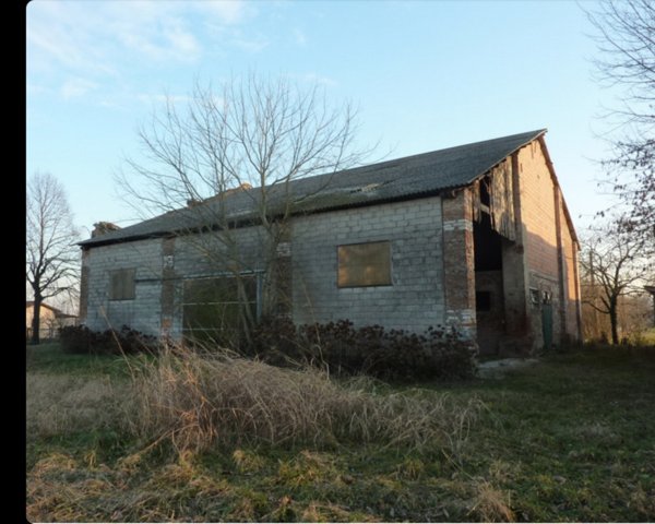 rudere in vendita a Caldarola in zona Croce