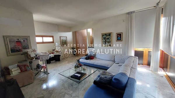 appartamento in vendita a Caldarola in zona Croce