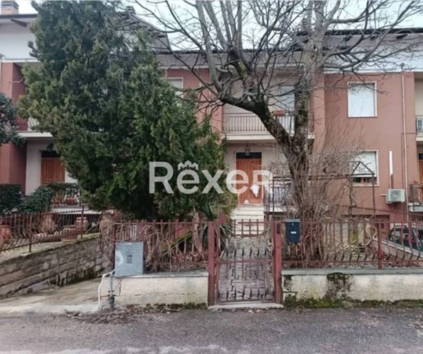 casa indipendente in vendita a Caldarola