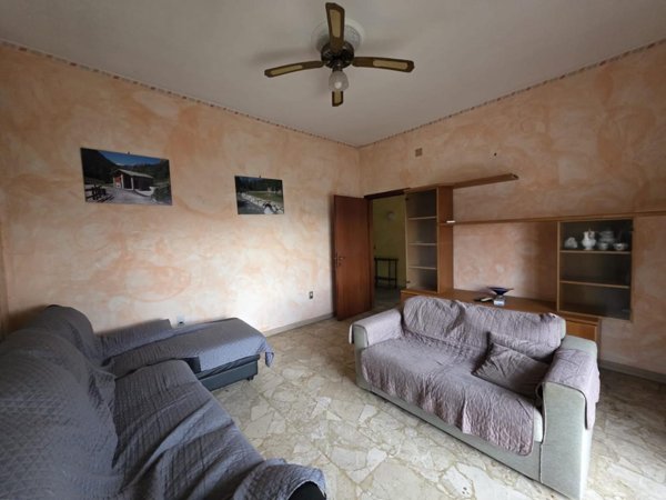 appartamento in vendita a Caldarola in zona Croce