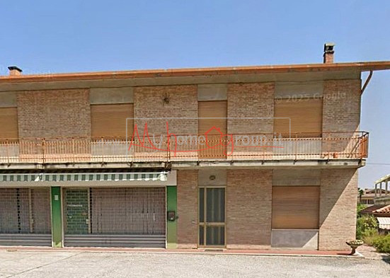 appartamento in vendita a Caldarola in zona Croce