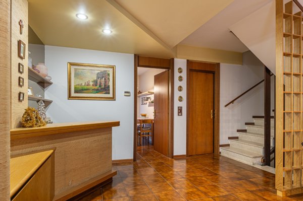 casa indipendente in vendita a Caldarola in zona Croce