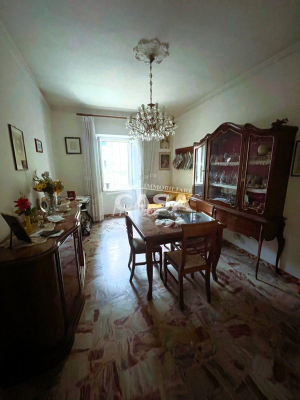 casa indipendente in vendita a Caldarola in zona Croce